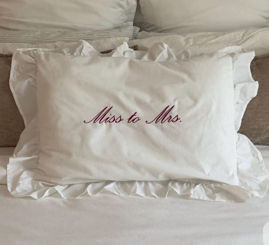 Sleep Sweet Lullaby Ruffle Pillowcase (2)